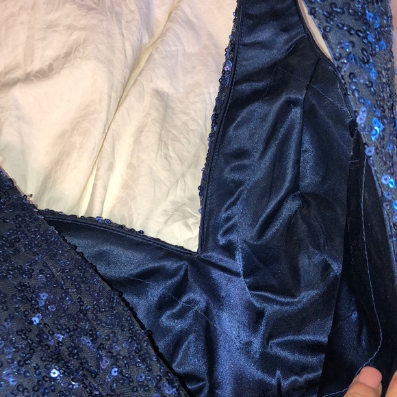 Gorgeous royal blue dress ✨ - Picture 8 of 8